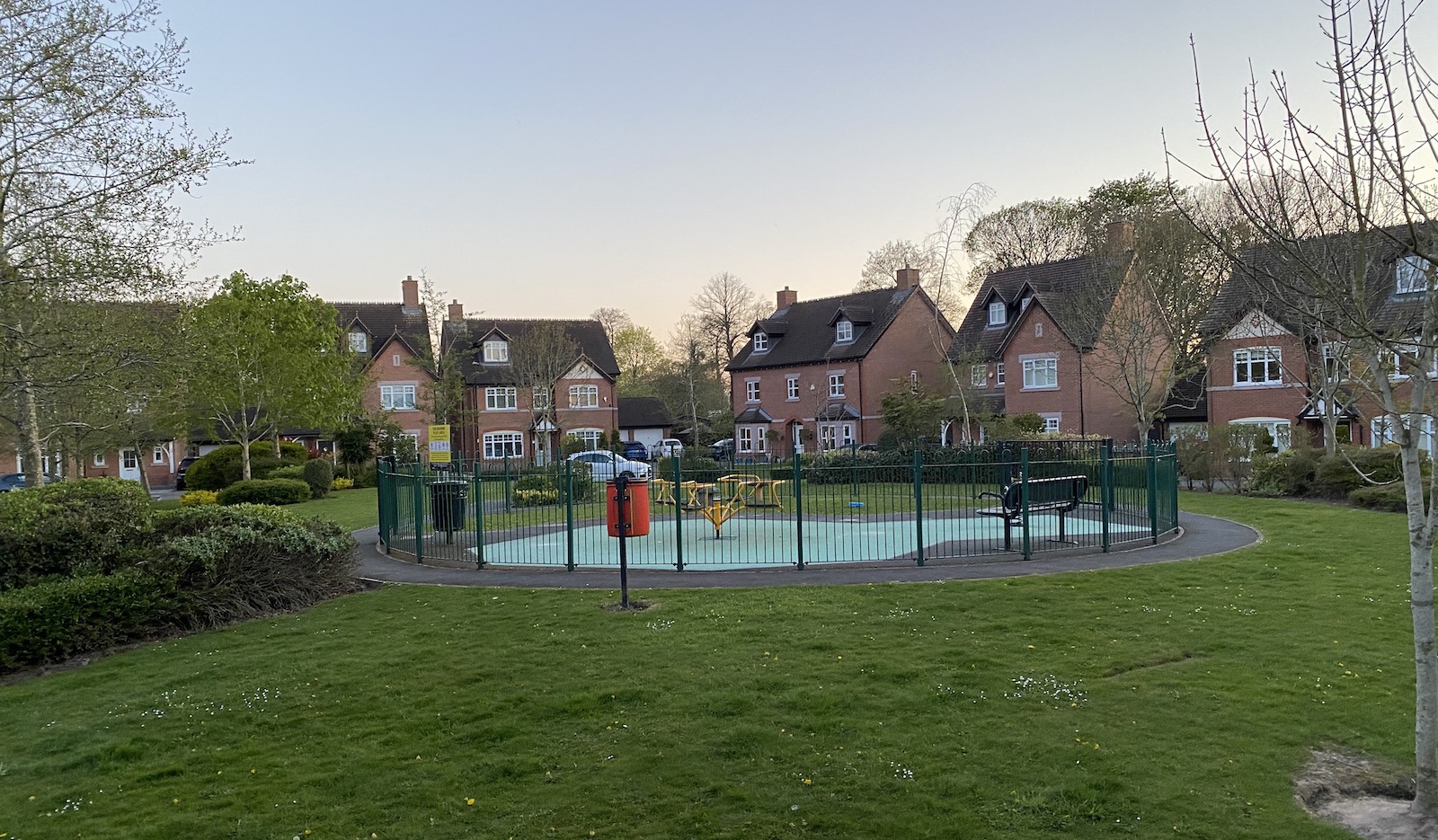 Wellcroft Gardens play area lymm.uk